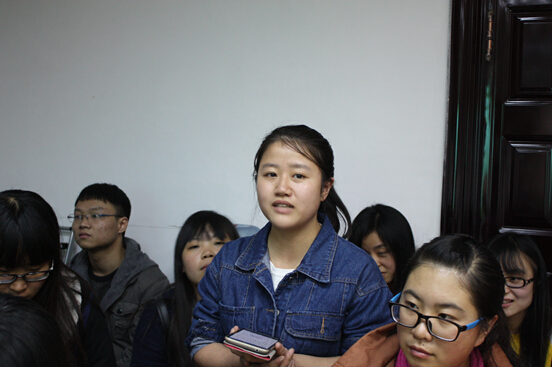 UG环球360官方网站师生座谈会顺利举行
