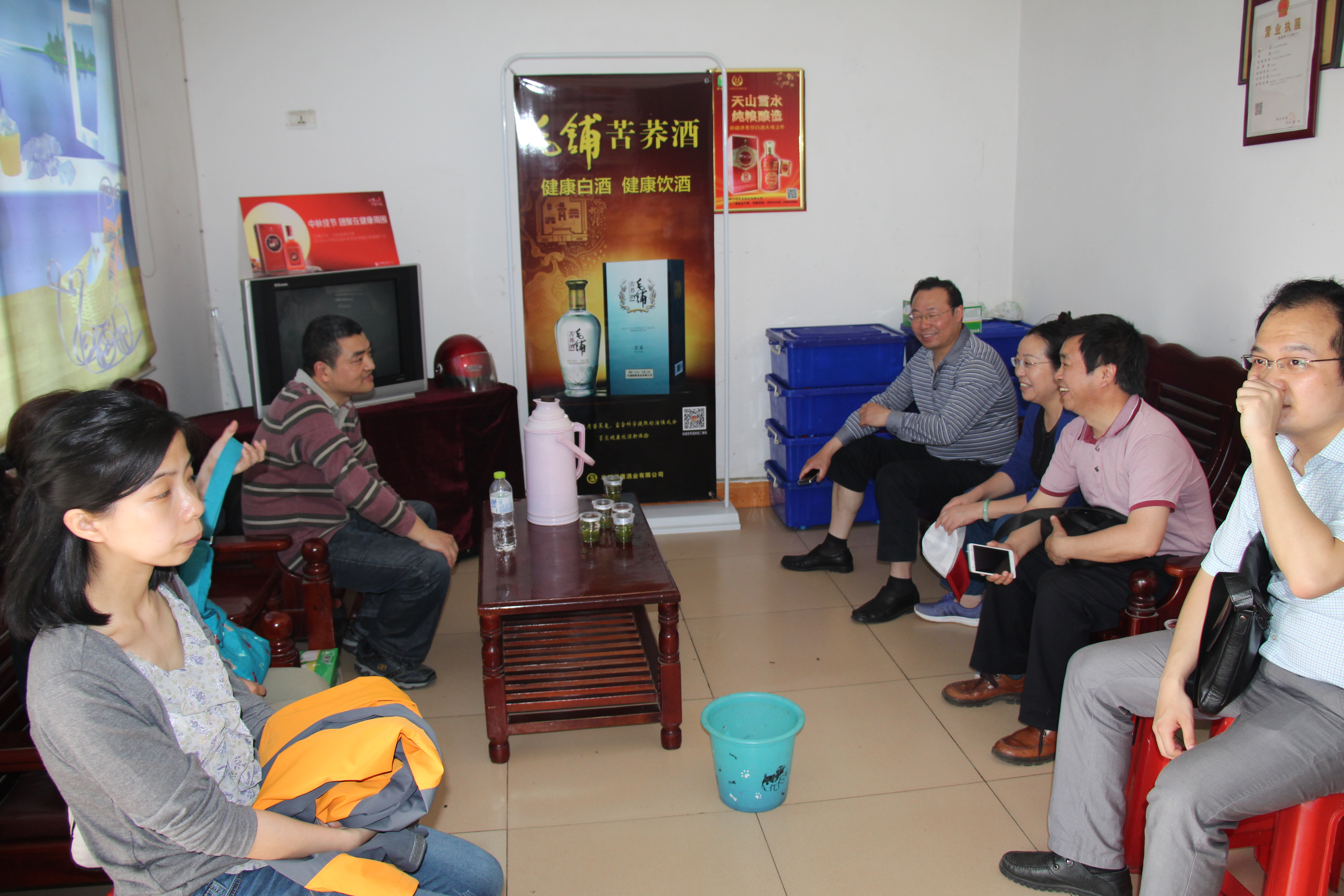 教师进农户，理论下基层——UG环球360官方网站全体党员教师赴英山县乌云山村学习调研