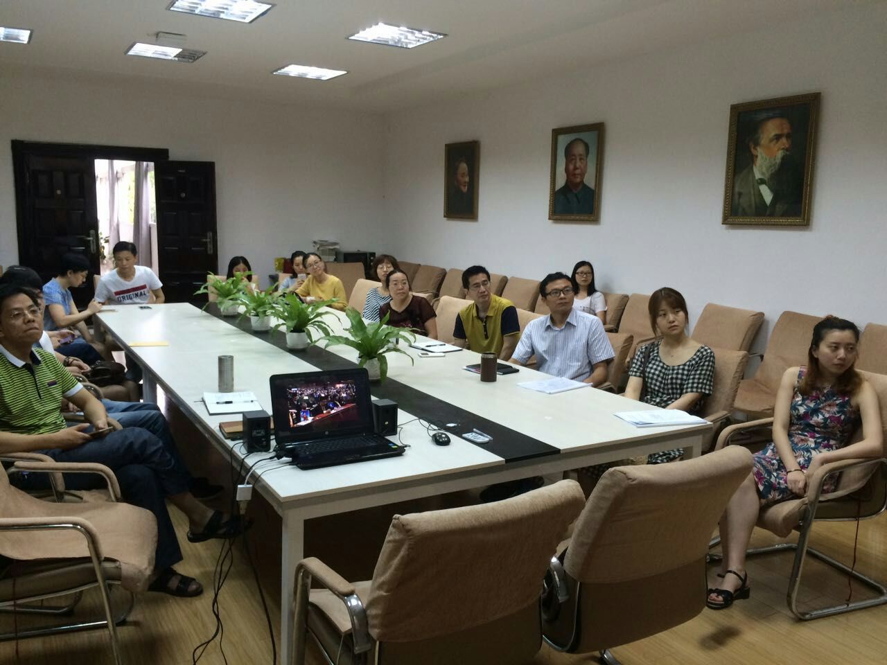 【两学一做】UG环球360官方网站组织观看建党95周年庆祝大会