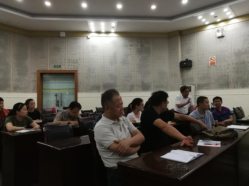 陈大文教授做客我院“名家讲坛”暨“思想道德修养与法律基础”集体备课会 陈大文教授做客我院“名家讲坛”暨“思想道德修养与法律基础”集体备课会