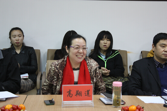 UG环球360官方网站师生座谈会顺利举行